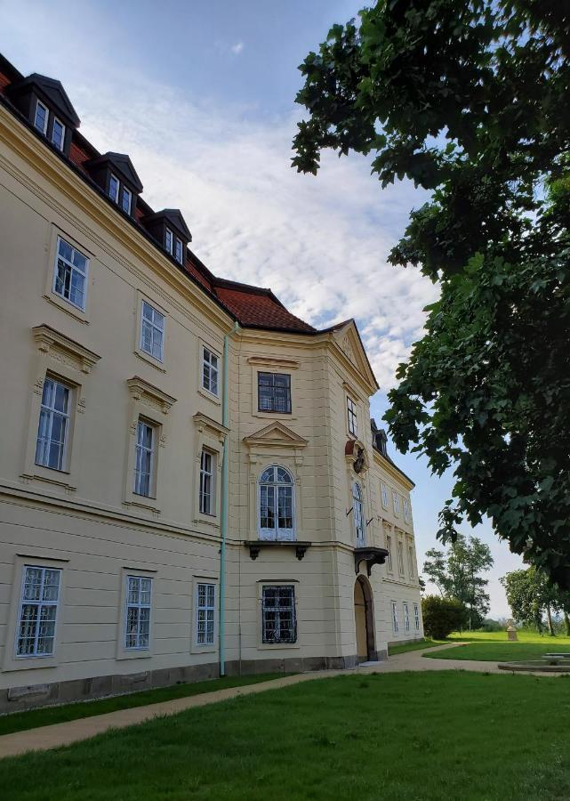 Hotel Zamek Napajedla Zewnętrze zdjęcie