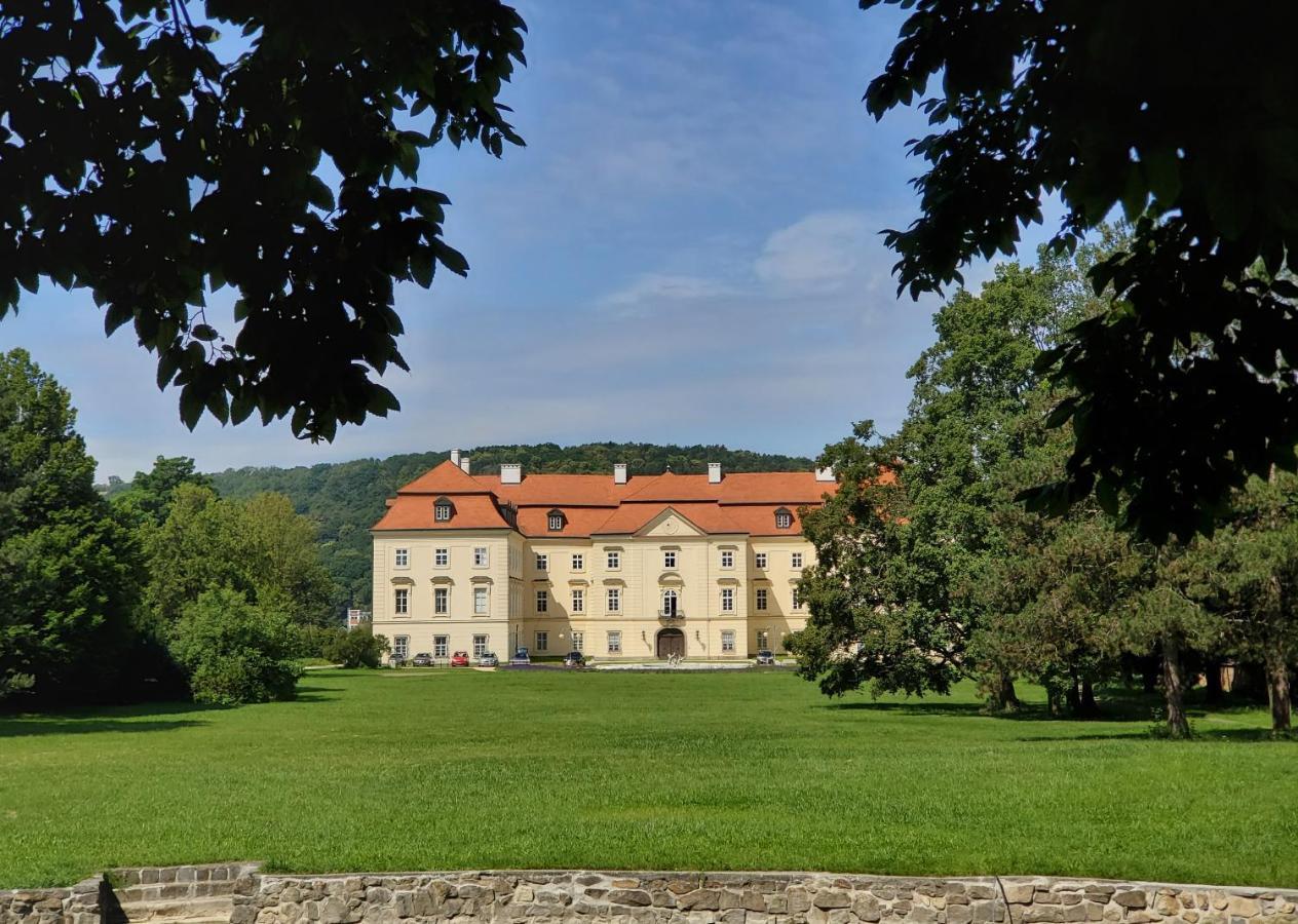 Hotel Zamek Napajedla Zewnętrze zdjęcie