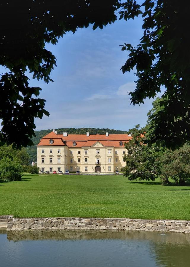 Hotel Zamek Napajedla Zewnętrze zdjęcie